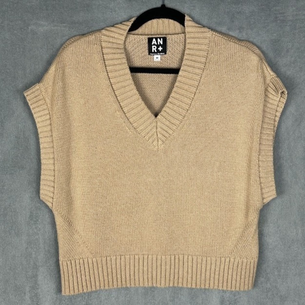 ANR+ Alp N Rock Sweater Womens Medium Tan Sleeveless Neutral Minimalist Stretch